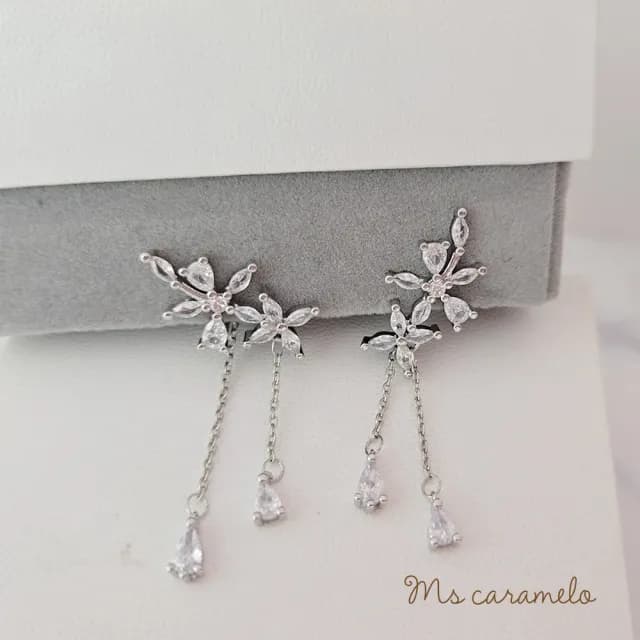 【焦糖小姐 Ms caramelo】夾式鋯石耳環(小花鋯石耳環)