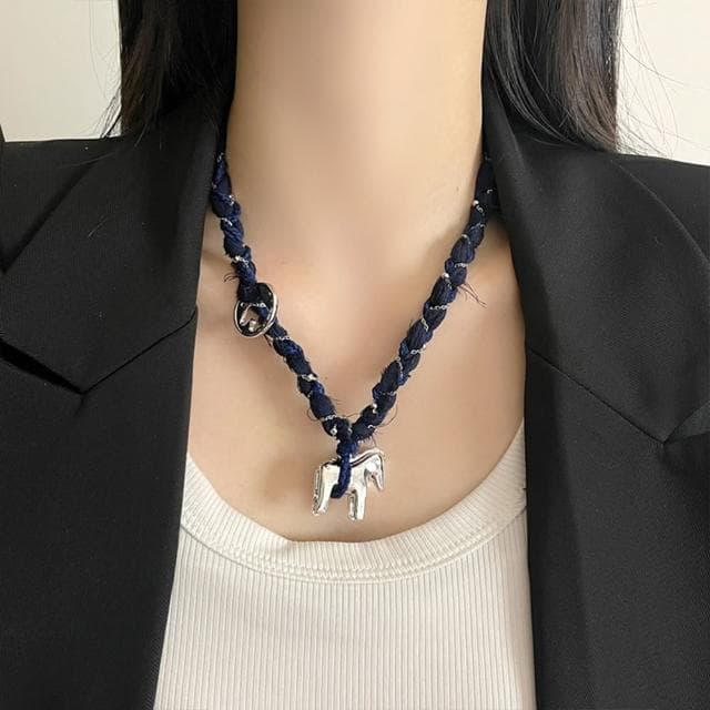 【LEEHER】女生/項鍊/飾品/禮物/木馬/小馬/牛仔/手工編織/毛衣項鍊/長項鍊/情侶項鍊/生肖項鍊/設計感/對鍊