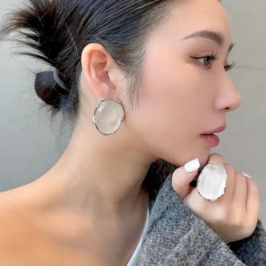 【LEEHER】女生/飾品/女生耳環/戒指/禮物/耳釘/可調節戒指/高級感/氣質耳環/閨蜜戒指/質感耳環/小紅書