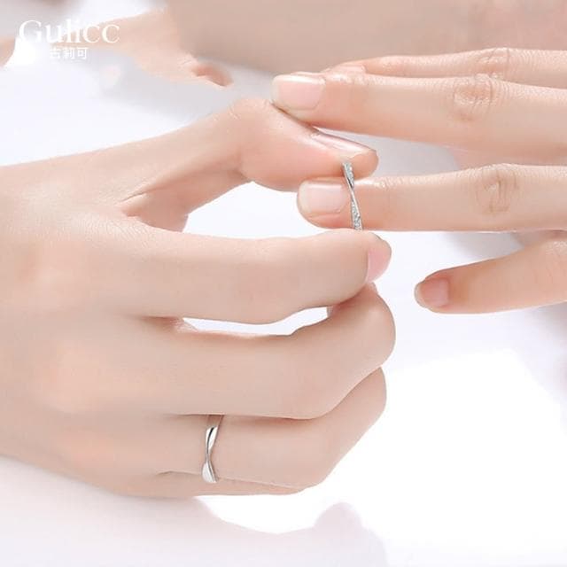 【Golicc 古里雅】對戒 莫比烏斯 扭轉情侶戒(母親節 生日 情人節 造型戒 食指戒 尾戒 禮物)