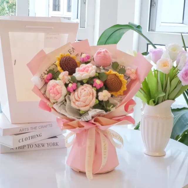 【天使愛美麗】針織花束  畢業花束 玫瑰 鬱金香 向日葵 太陽花(畢業 教師節 生日禮物)