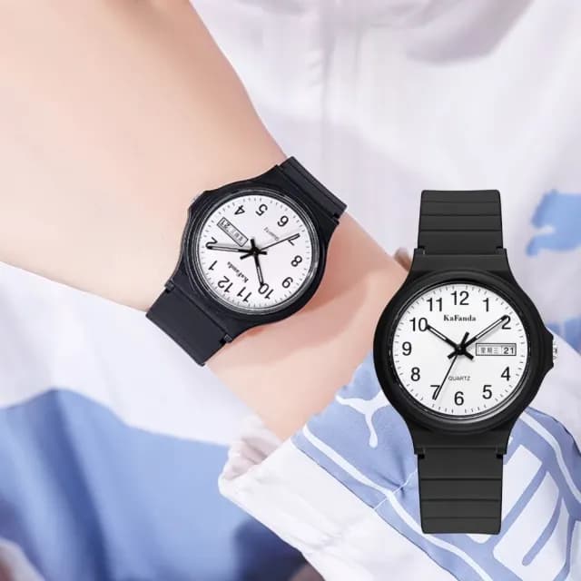 【青春家】日系簡約12小時制輕量手錶(星期顯示 日期 兒童 指針式石英手錶 小學生 禮物 大考試必備)