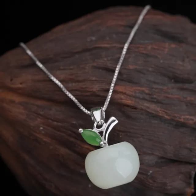 【MoonDy】項鍊 女生項鍊 飾品 和田玉 純銀項鍊 抗過敏 氣質項鍊 百搭項鍊 小蘋果吊墜 銀鍊 穿