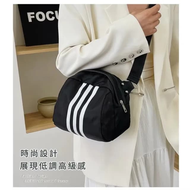 【百搭逛街】情人節禮物 輕便百搭條紋單肩貝殼包(單肩包 小包 手機包 隨身包 斜跨包 肩背包 手提包)