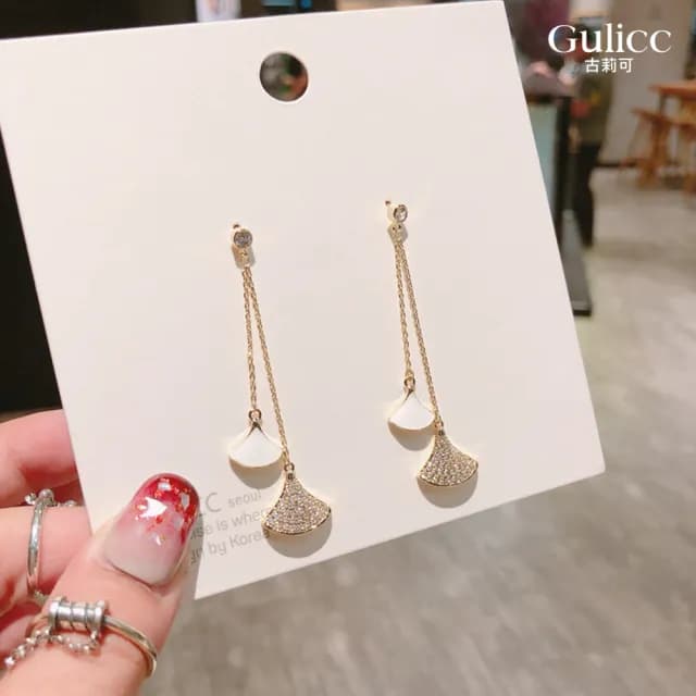 【Golicc】耳墬 銀杏葉子 名媛氣質耳環(七夕 情人節 生日 飾品 耳釘 耳飾 耳墜 禮物)