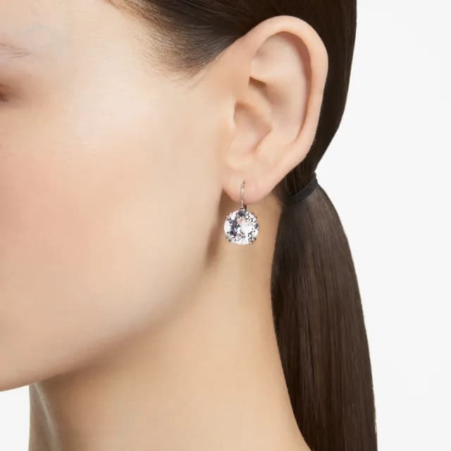 【SWAROVSKI 施華洛世奇】Millenia 水滴形耳環 圓形切割 白色 鍍白金色