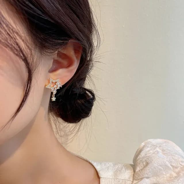 【Emi 艾迷】無耳洞韓系星塵幻境五角星鑽微鑲耳環耳夾 夾式耳環(蚊香盤耳夾)