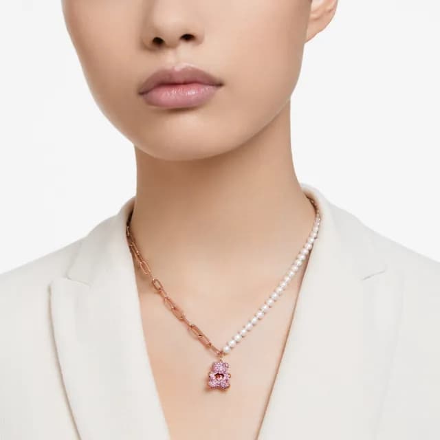 【SWAROVSKI 施華洛世奇】Teddy 鏈墜 水晶珍珠 熊 粉紅色 鍍玫瑰金色