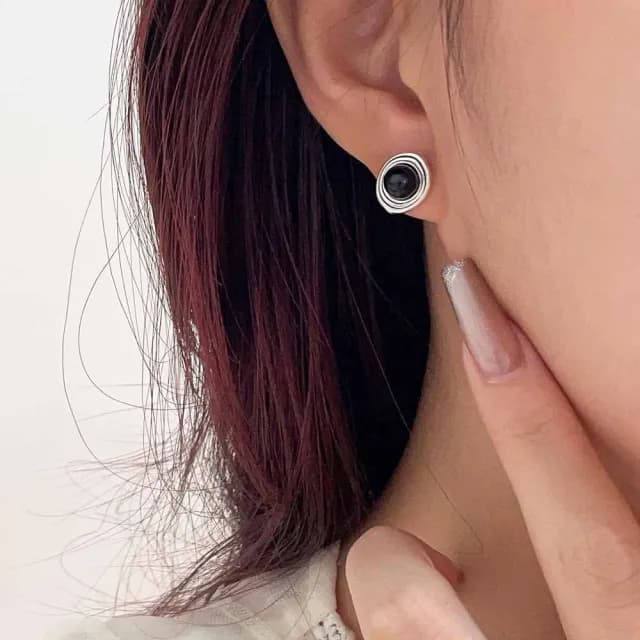 【LEESA】高級感\百搭\穿搭配件\耳環\女生耳環\黑瑪瑙\耳釘\法式耳環\s925純銀\抗過敏耳針\飾品\韓式耳