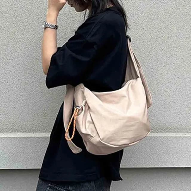 【LEESA】大容量包包\牛津布包\通勤包包\包包女\簡約\生日禮物\水餃包\托特包\斜背包\包包\女生包包