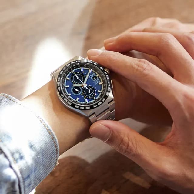 【CITIZEN 星辰】GENTS系列 電波對時 鈦金屬 光動能腕錶 七夕 情人節 送禮 推薦(AT8238-84L)