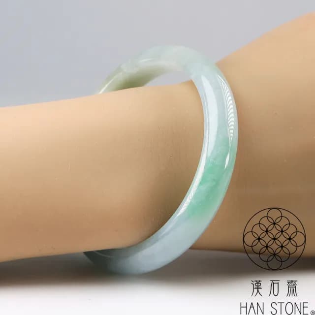【漢石齋】情人節禮物 天然翡翠A貨 手鐲玉鐲 冰糯種藍水帶黃翡辣綠(手圍18.3/版寬11.3mm)