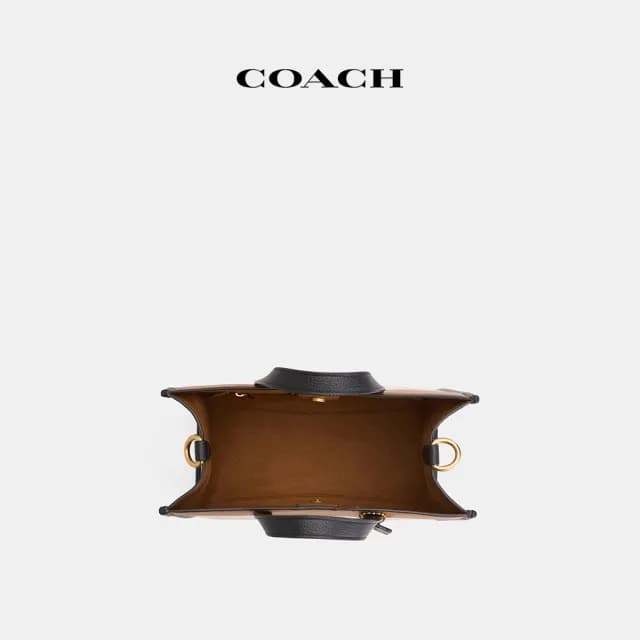 【COACH】蔻馳官方直營 FIELD COACH徽章撞色30號托特手袋-B4/粉筆白色 混合色(CZ335)