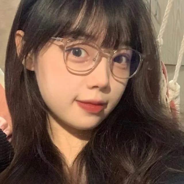 【LEESA】情人節禮物 純鈦眼鏡\素顏眼鏡\女生眼鏡\無度數眼鏡\鈦架\超輕鏡架\顯臉小\高級感\眼鏡\方圓框眼 
