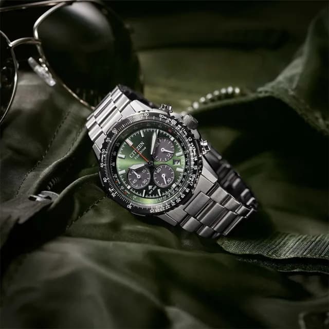 【CITIZEN 星辰】PROMASTER 限量款 光動能時尚三眼計時手錶-40mm(CA4664-60W)