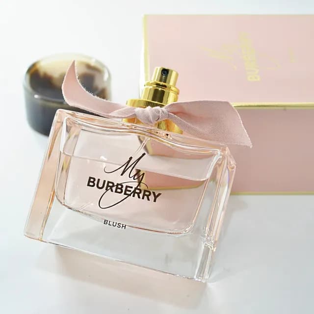 【BURBERRY 巴寶莉】花之緋女性淡香精 90ml(My Burberry Blush 香水 平行輸入)