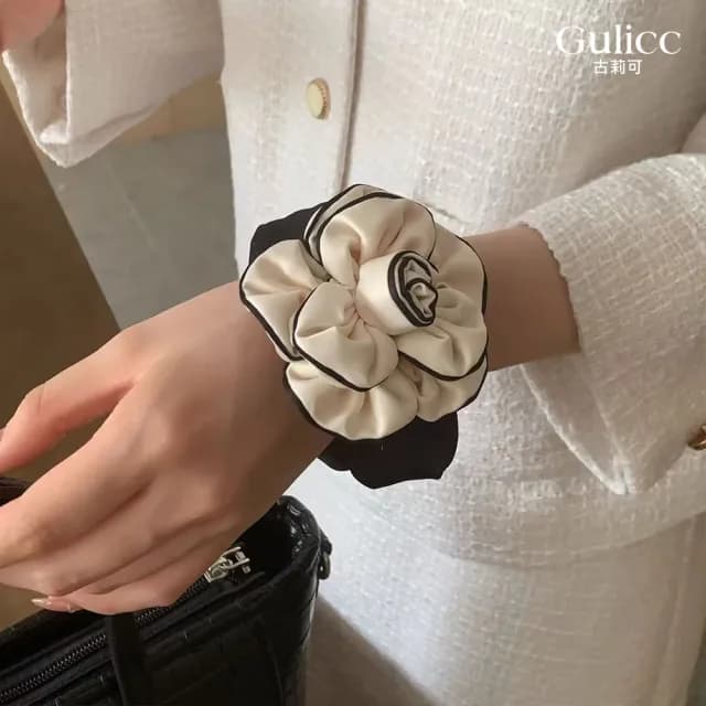 【Gulicc】法式小香風 時尚山茶花 髮圈(雙11 聖誕節 生日 髮飾 頭飾 鯊魚夾 抓夾 禮物)