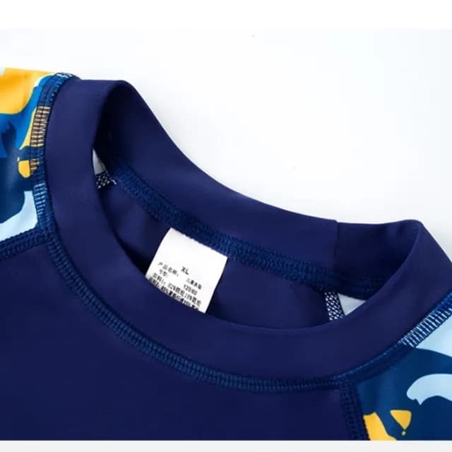 【橘魔法】大童 恐龍迷彩印運動插肩泳衣+泳褲(二件式 游泳課 學生泳衣 中性款 游泳 夏日 男童 兒童 童裝)