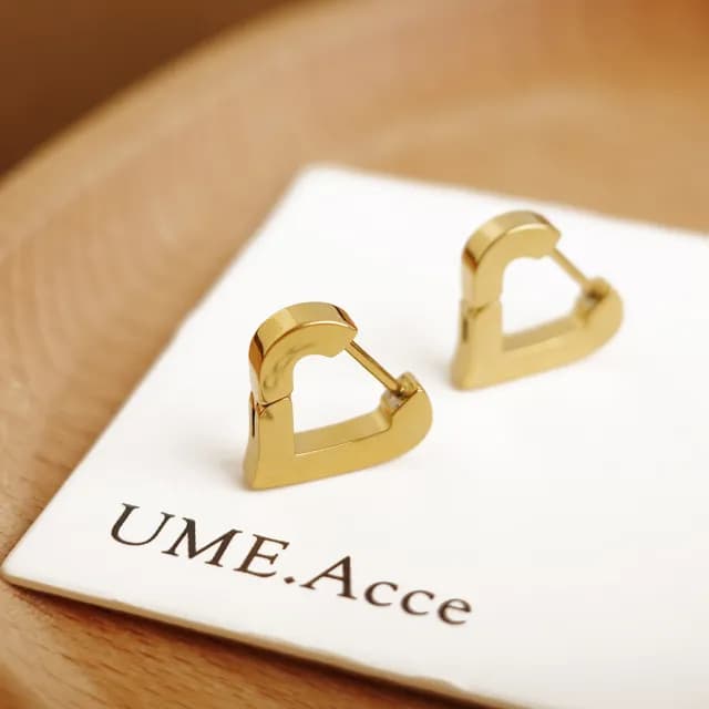 【UME.Acce】鈦鋼耳環 心形耳扣耳環(鈦鋼 鈦鋼耳環 愛心耳扣耳環 圈圈耳環)