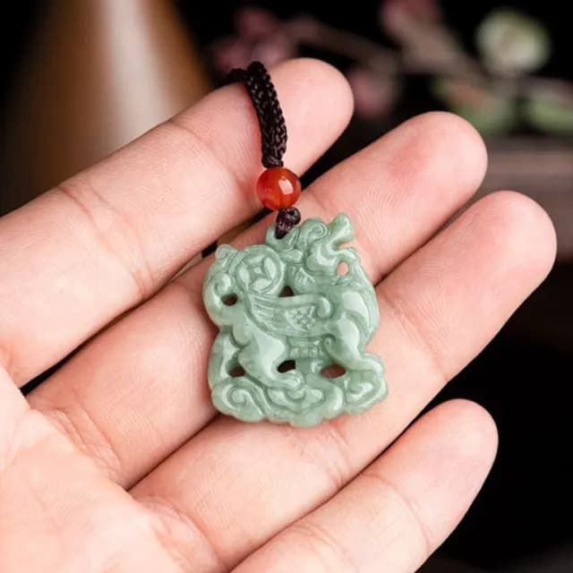 【Penny珮妮】A貨翡翠豆綠金錢麒麟送福吊墜項鍊(母親節 交換禮物  生日禮 情人節 尾牙 新年 結婚)