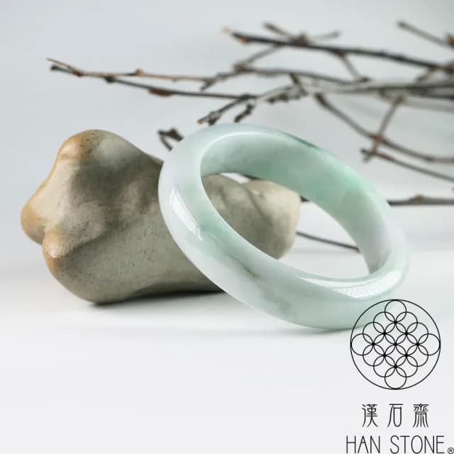 【漢石齋】情人節禮物 天然翡翠A貨 手鐲玉鐲 春帶彩種飄花 福 利 品(手圍16.8/版寬13.8mm)
