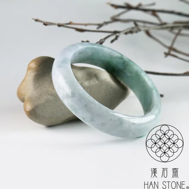【漢石齋】情人節禮物 天然翡翠A貨 手鐲玉鐲 春帶彩種飄花 福 利 品(手圍18.6/版寬15.4mm)