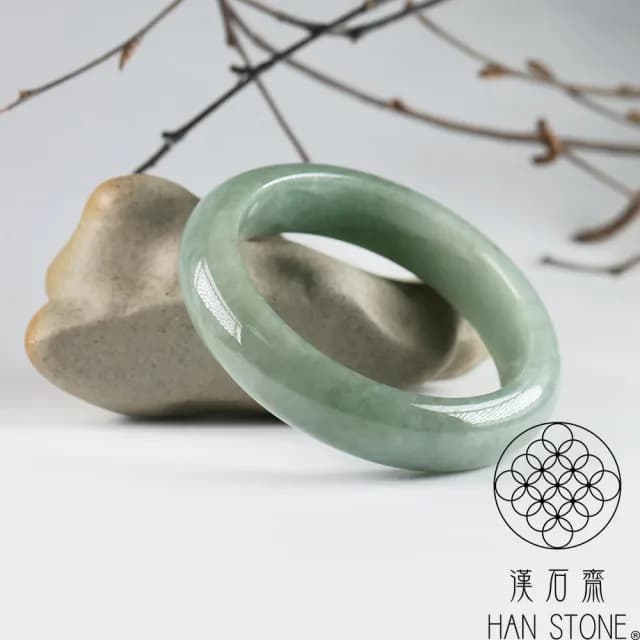 【漢石齋】情人節禮物 天然翡翠A貨 手鐲玉鐲 飄花種帶黃翡 福 利 品(手圍17.7/版寬14.8mm)