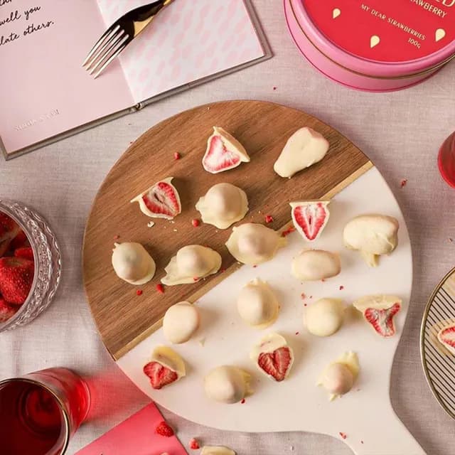 【My Dear草莓花束】超薄層手工黑巧白巧草莓2盒優惠組 每盒10入獨立袋裝(草莓巧克力/酥脆零嘴/送禮推薦)