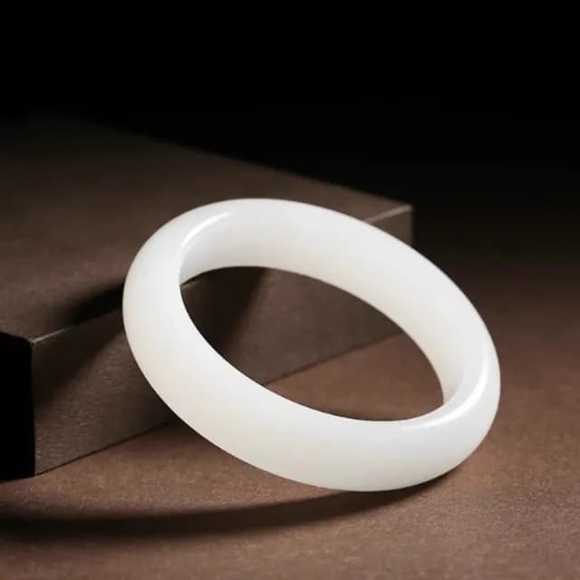 【Penny珮妮】羊脂漢白玉寬版手鐲(母親節 送女友 情人節 生日 交換禮物 尾牙 新年 結婚)