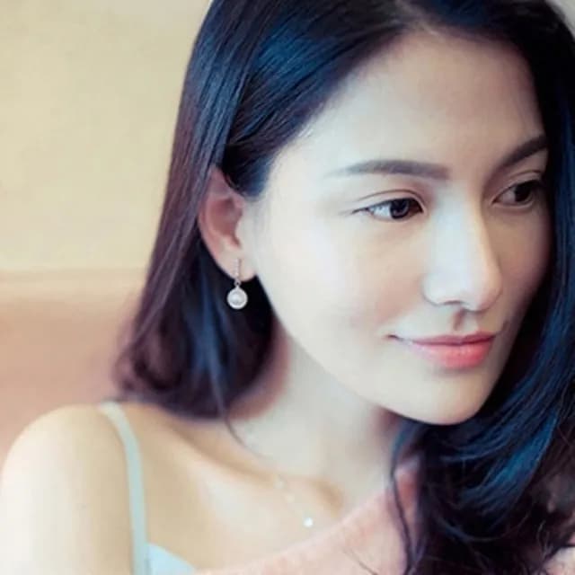 【Emi 艾迷】韓系美好晨光優雅鋯石珍珠耳環 耳夾 夾式耳環 無耳洞(蚊香盤耳夾/針式耳環)
