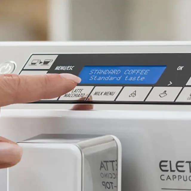 【Delonghi 迪朗奇】ECAM 45.760.W(全自動義式咖啡機)+UCC 冠軍監修咖啡豆225gx12包組