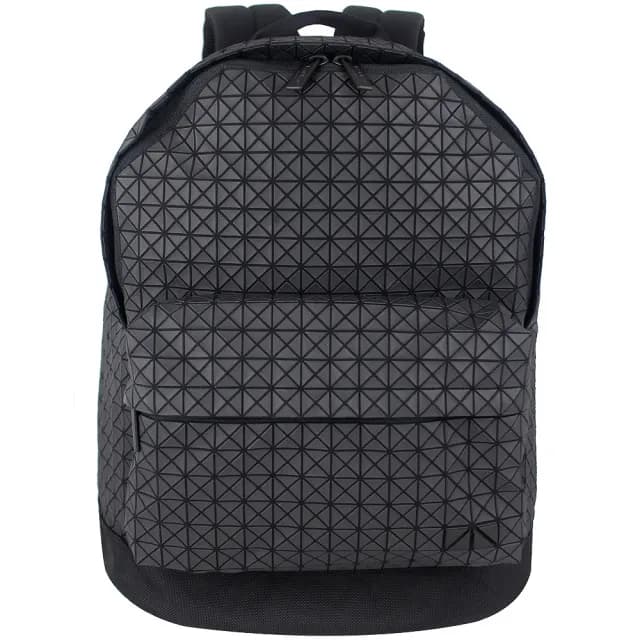 【ISSEY MIYAKE 三宅一生】BAOBAO 壓紋三角方格後背包(黑色)