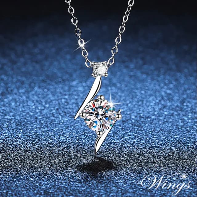 【WINGS】莫桑鑽 925純銀項鍊《閃耀極光》一克拉 八心八箭(七夕 情人節 女生禮物送禮 生日)