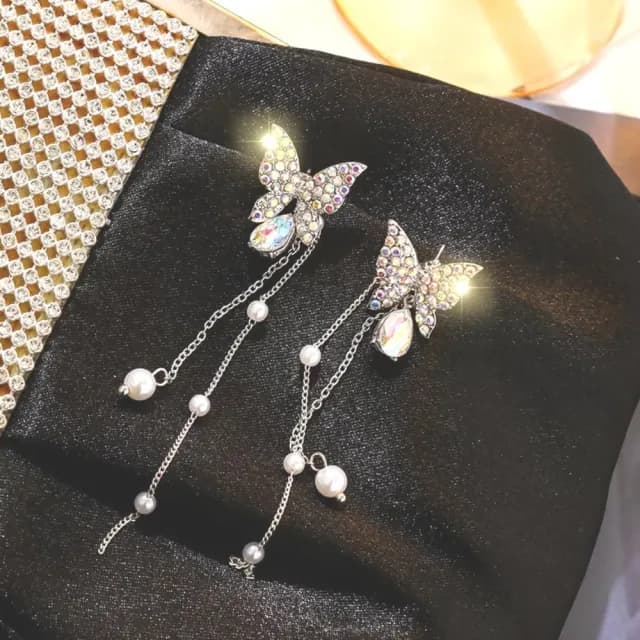 【修飾臉型】韓風仙女炫彩蝴蝶水鑽垂墜耳環(顯小臉 方圓臉 珍珠流蘇 耳針 耳釘 禮服)