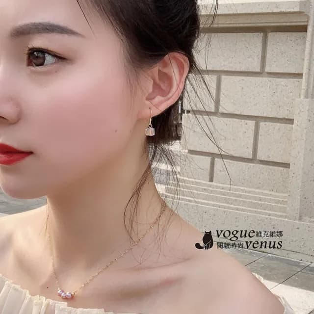 【維克維娜】方塊幻彩水晶勾式925純銀耳環