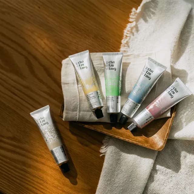 【茶籽堂】植萃潤澤護手霜30mL｜送禮推薦 多款香氣(肖楠葉/馬栗樹/水芙蓉/荷葉/青蜜)