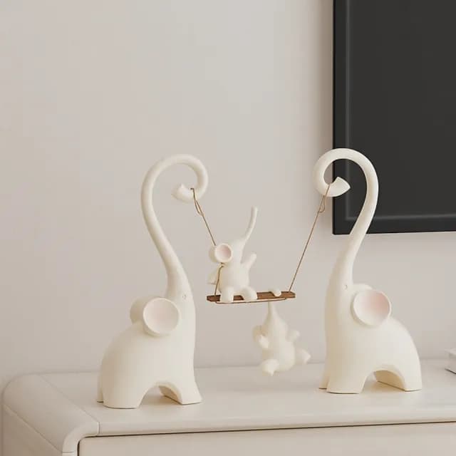 【超微米】壹家四口秋千大象桌面擺件 奶油風客廳玄關電視酒櫃擺件 新家喬遷禮物裝飾品(桌面擺件  如意吉象)
