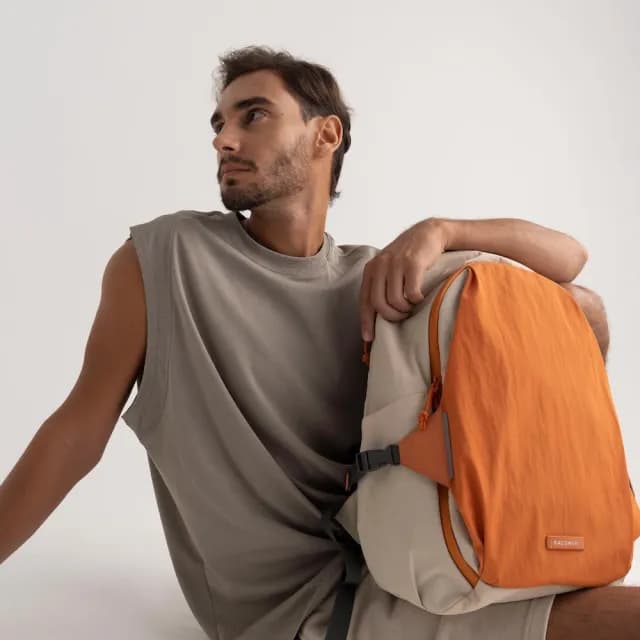 【BAGSMART】情人節禮物 Soar 旅行雙肩後背包25L 附可拆卸收納小包(美國品牌 大容量 登機 健行 旅行)