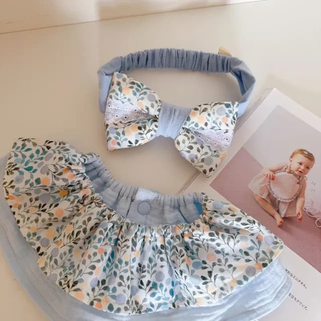 【Lianne baby】海水藍青草女寶彌月禮盒圍兜髮帶組(滿月禮 收涎禮物 週歲禮 彌月禮盒)