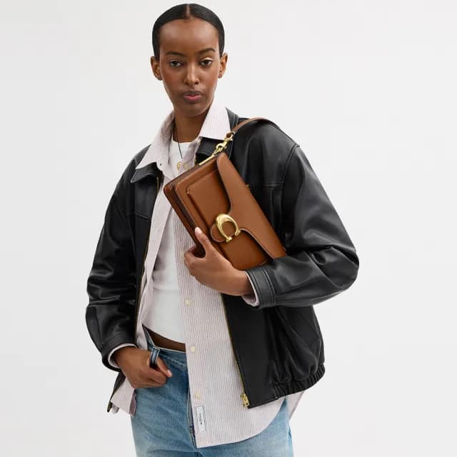 【COACH】蔻馳官方直營 TABBY 26 單肩手袋 單肩包 肩背包-B4/棕黃色(CAM86)