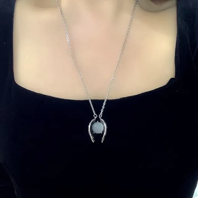 【暗黑之翼】幽靈翅膀水晶復古項鍊(復古百搭 吊墜 毛衣鍊 配件 情侶 造型項鍊 毛衣鏈 長項鍊 男項鍊)