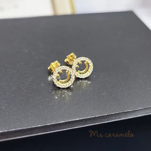 【Ms caramelo 焦糖小姐】925純銀鍍K黃 笑臉耳環(鋯石耳環)