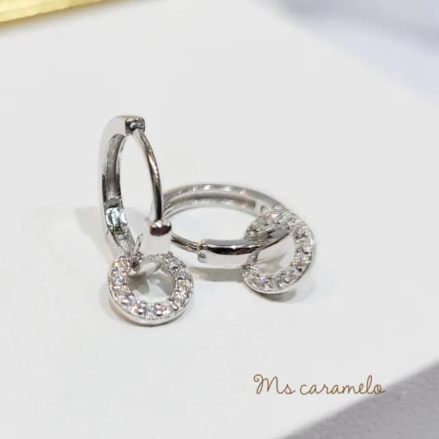 【Ms caramelo 焦糖小姐】925純銀鍍K白 圓形鋯石耳環(鋯石耳環)