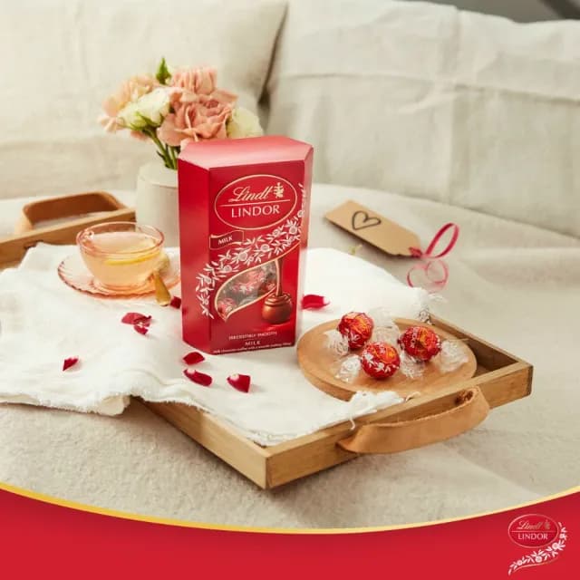 【Lindt 瑞士蓮】Lindor夾餡巧克力200g 送禮推薦(夾餡牛奶/夾餡綜合/夾餡70%/綜合夾餡/開心果)