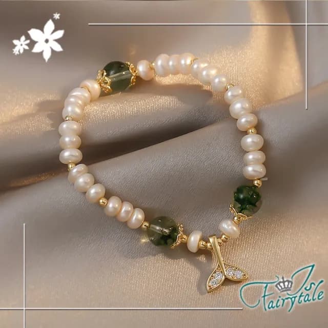 【伊飾童話】水鑽魚尾 綠髮晶不規則淡水珍珠伸縮手鍊