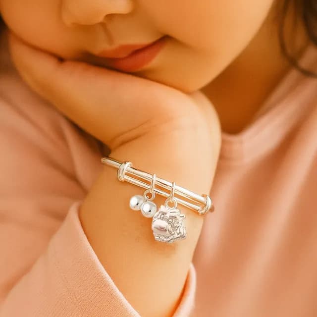 【珠兒綠】999純銀 生肖小萌龍兒童搖鈴手鐲  純銀手鐲手鍊 彌月禮物 開運手鍊 親子珠寶(附高級禮盒禮袋)