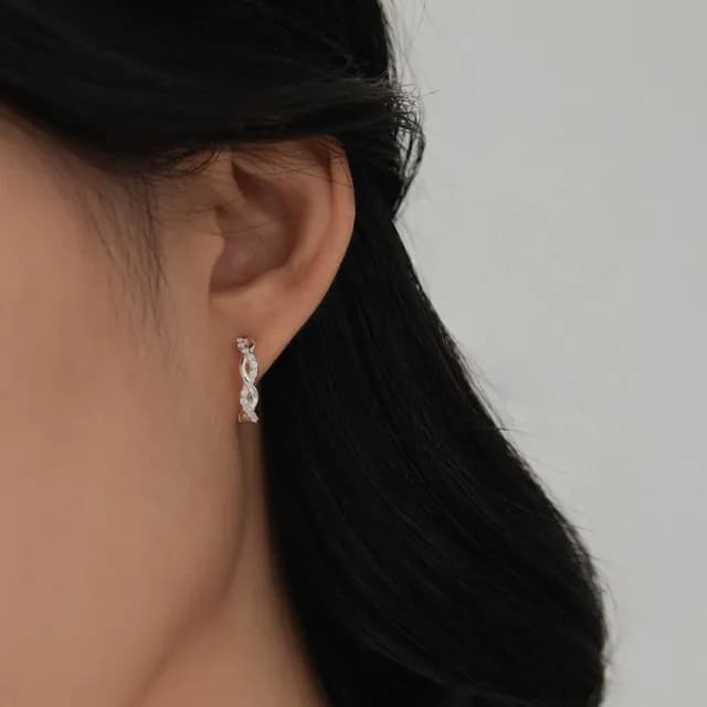 【vacanza】交錯環鑽．純銀耳環
