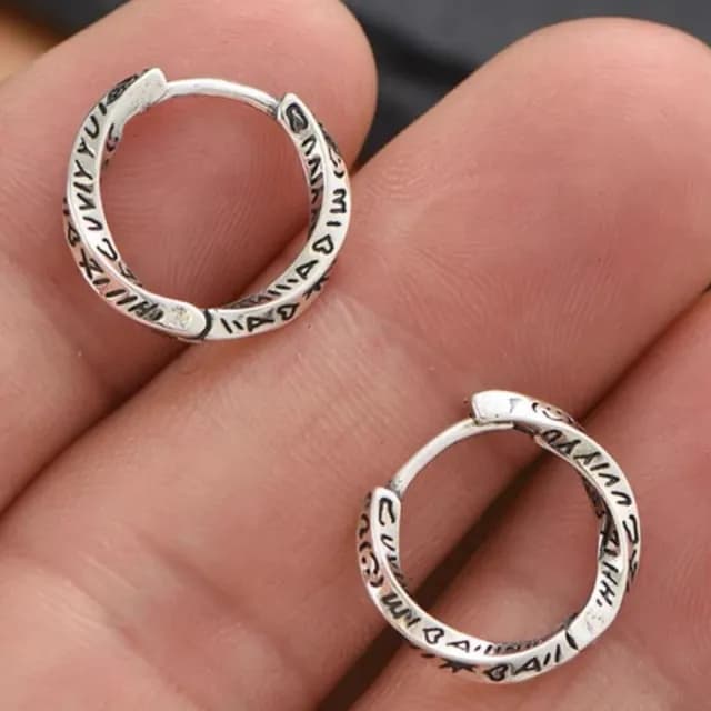 【KT DADA】雙11 銀製耳環 潮男配件 輕奢感造型 百搭飾品 莫比烏斯設計 中性耳環 個性耳環 扭結耳飾 英文刻