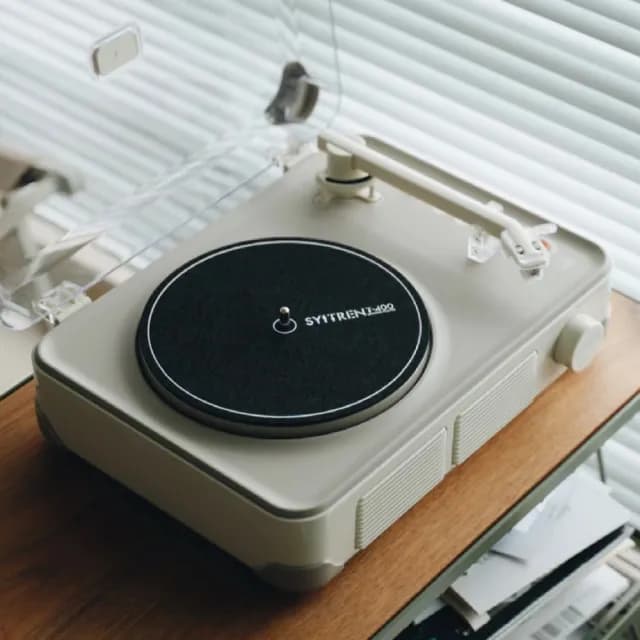 【SYITREN 賽塔林】新世代設計語彙 黑膠唱片機/自帶喇叭/可當 藍芽喇叭(保固一年/完整售後/T400)