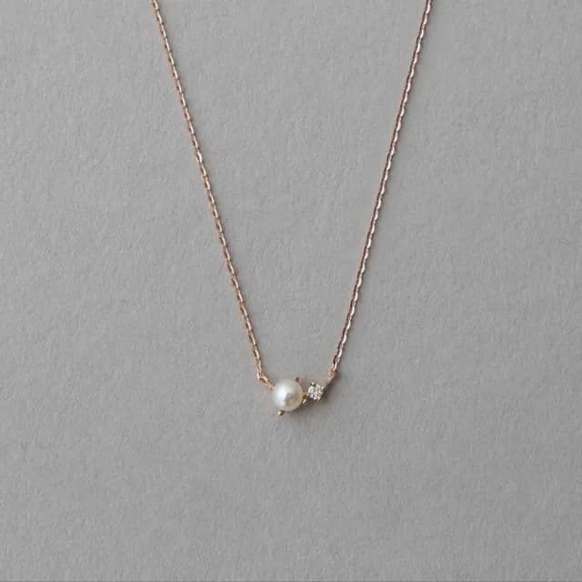 【ete】K10MPG 層疊優雅珍珠/鑽石項鍊(粉霧金色)